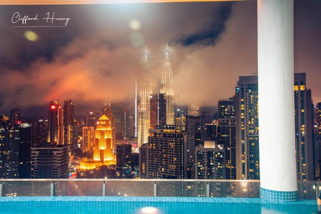 The Colony By Infinitum Best Pool View Klcc Trx Merdeka 118 Kl Tower 쿠알라룸푸르 외부 사진
