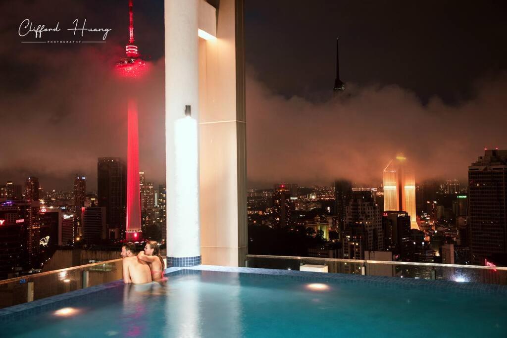 The Colony By Infinitum Best Pool View Klcc Trx Merdeka 118 Kl Tower 쿠알라룸푸르 외부 사진