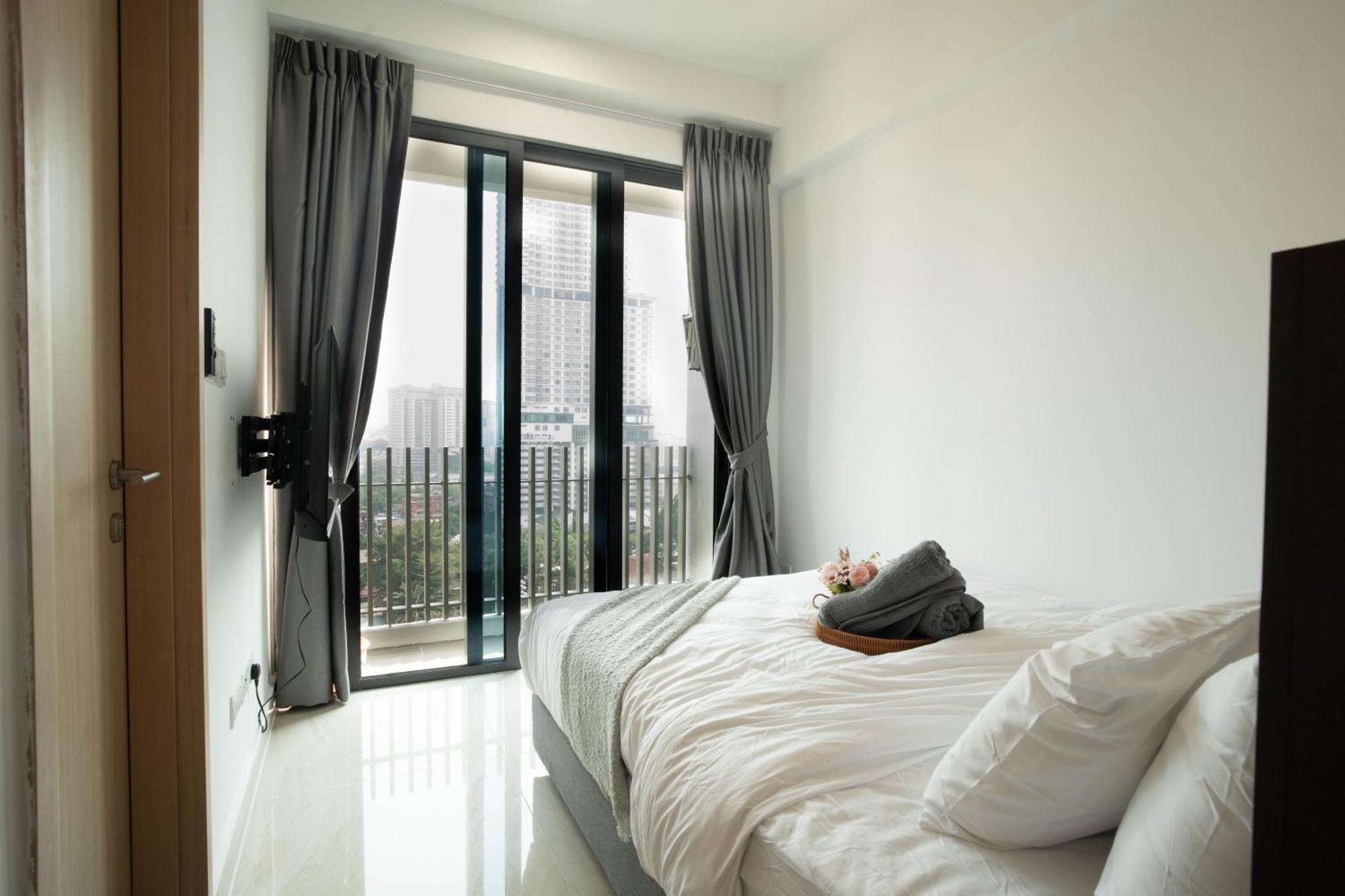 The Colony By Infinitum Best Pool View Klcc Trx Merdeka 118 Kl Tower 쿠알라룸푸르 외부 사진