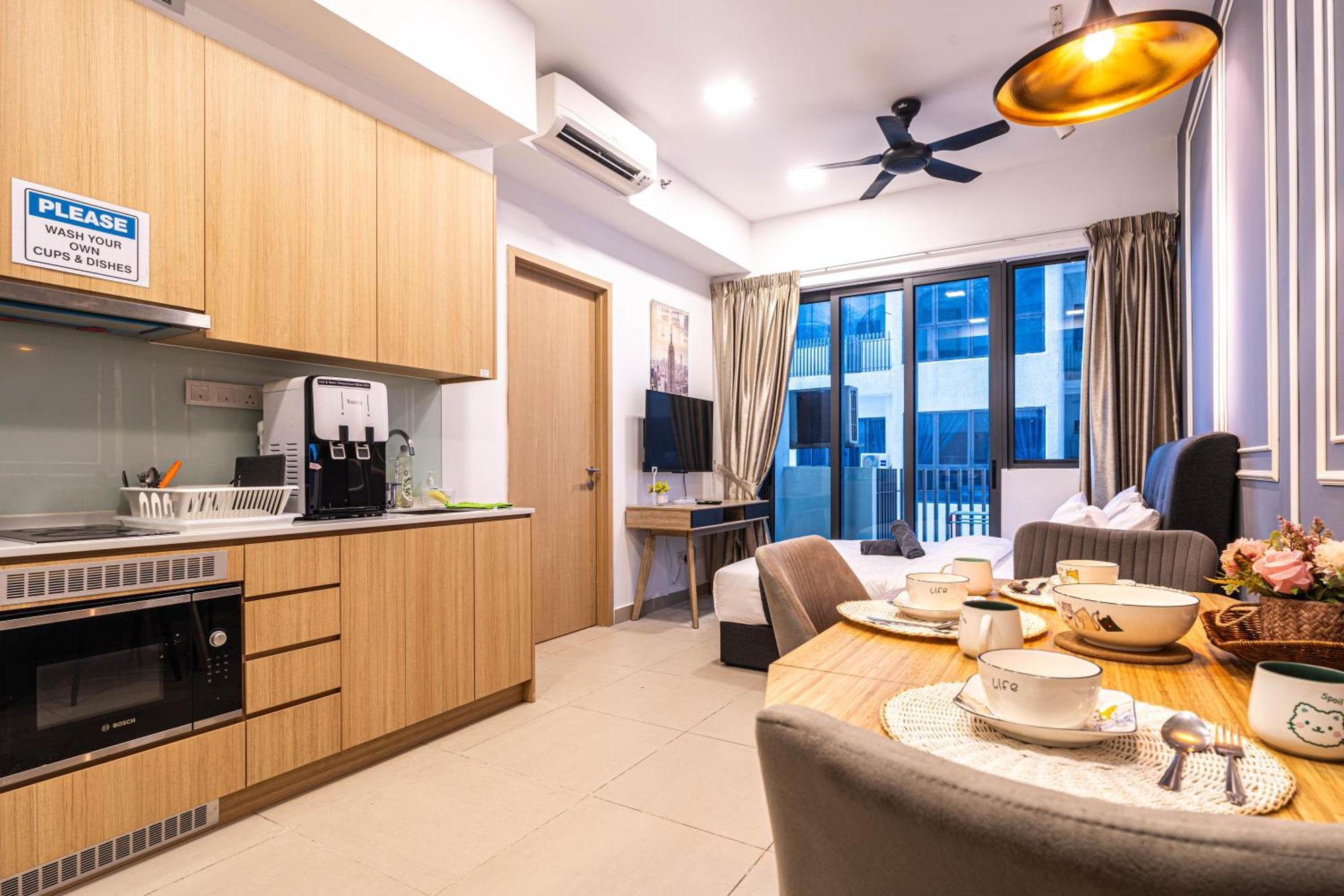 The Colony By Infinitum Best Pool View Klcc Trx Merdeka 118 Kl Tower 쿠알라룸푸르 외부 사진